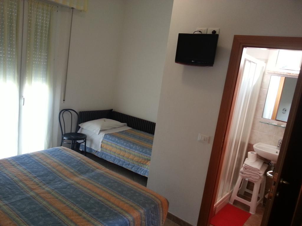 Hotel Trinidad Rimini Ngoại thất bức ảnh