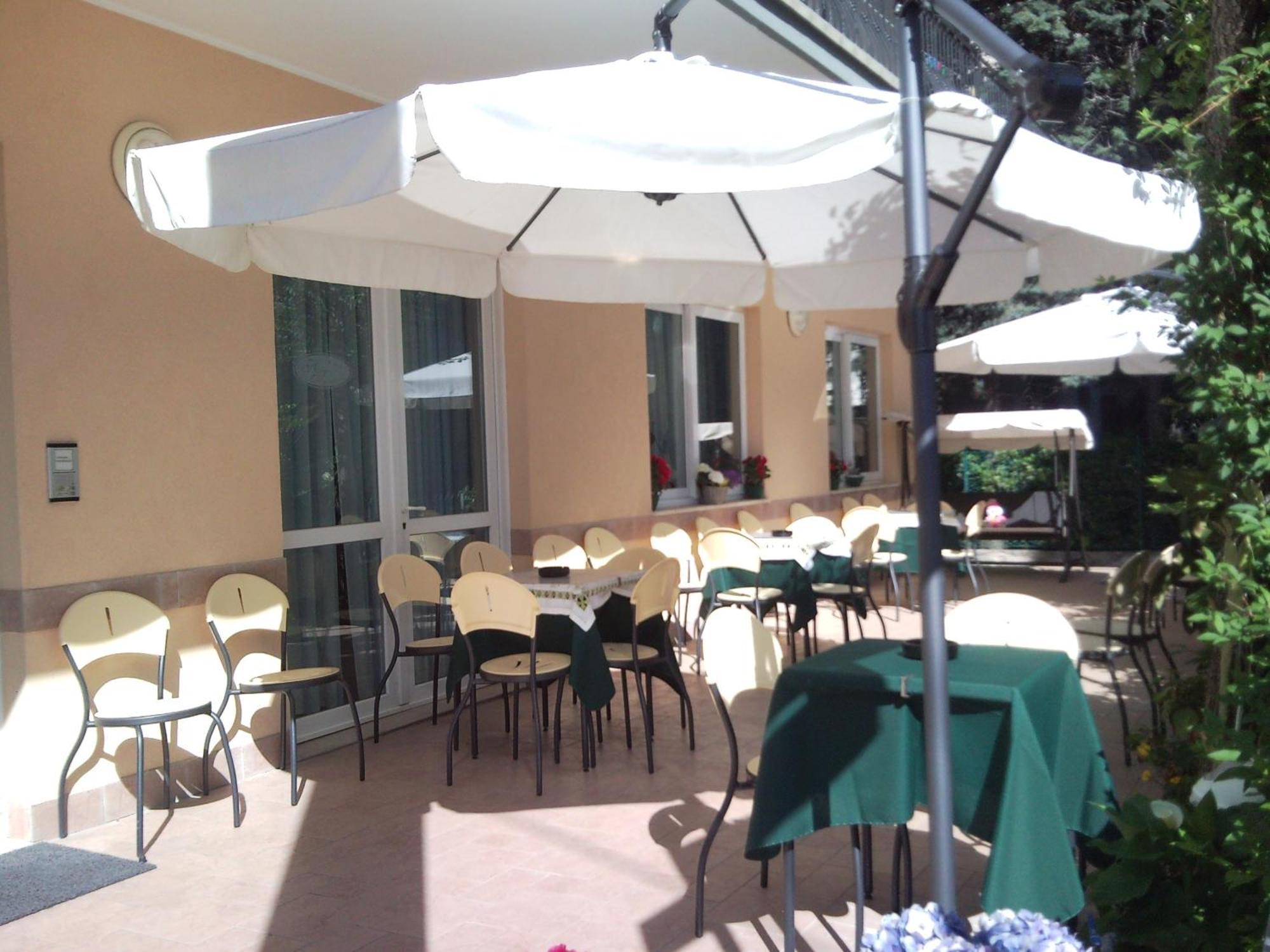 Hotel Trinidad Rimini Ngoại thất bức ảnh