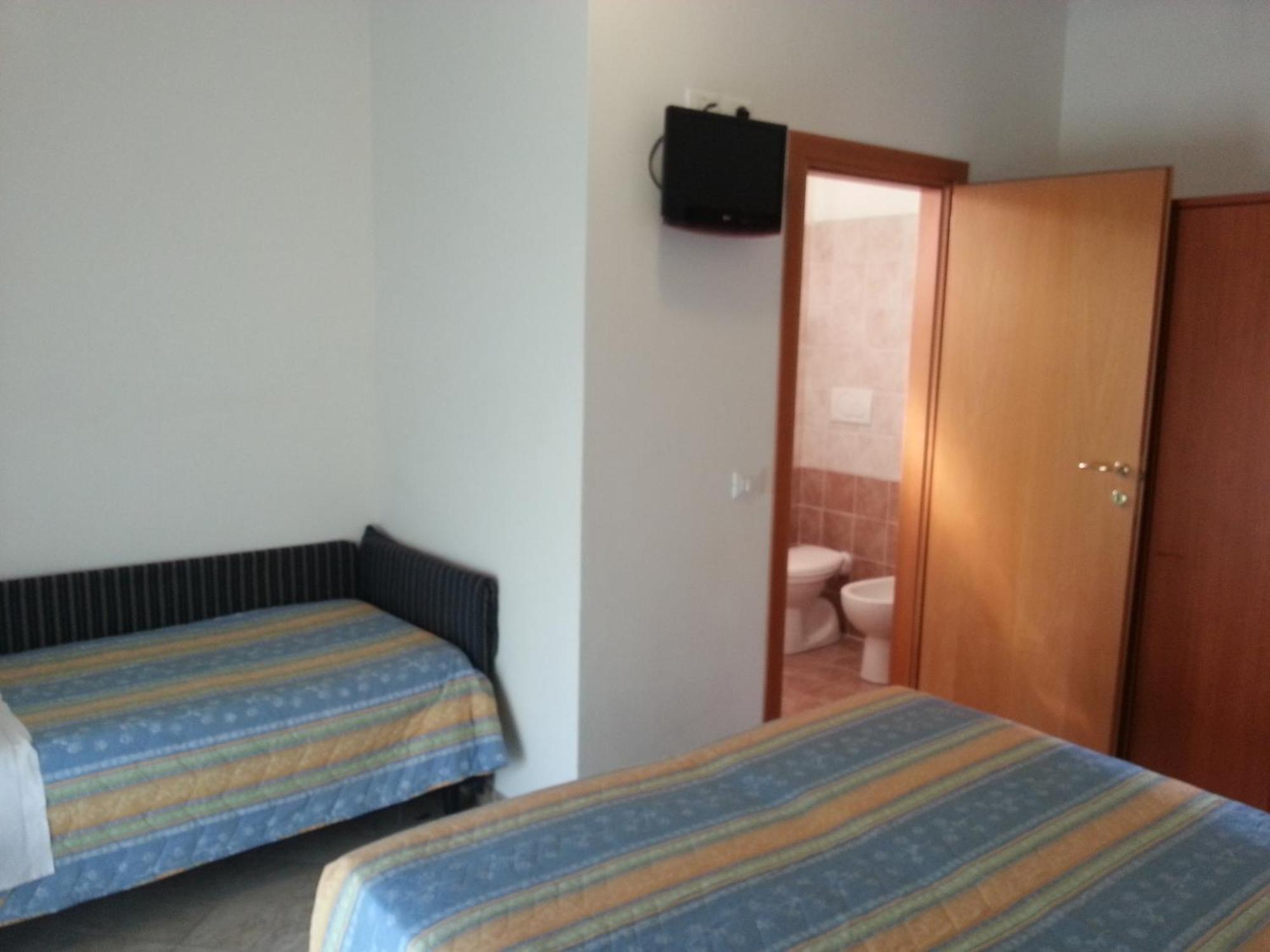 Hotel Trinidad Rimini Phòng bức ảnh