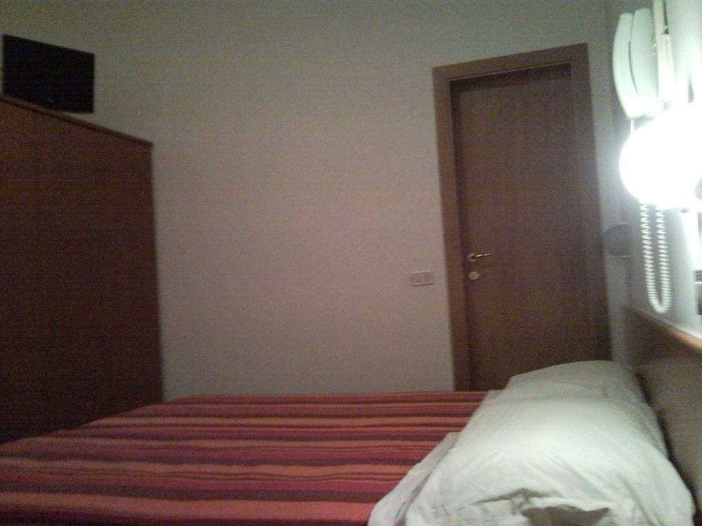 Hotel Trinidad Rimini Ngoại thất bức ảnh