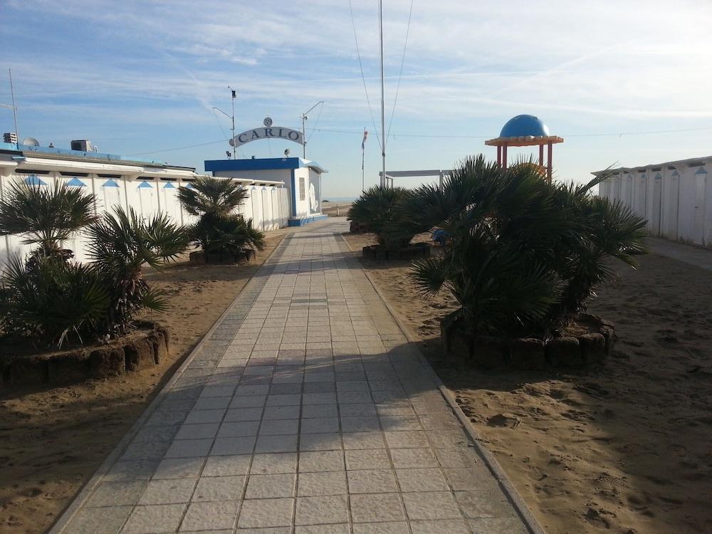 Hotel Trinidad Rimini Ngoại thất bức ảnh